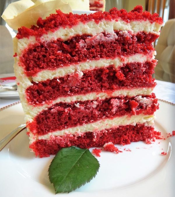 Minha cozinha tá vermelha mas finalmente consegui fazer o bolo Red Velvet  que ficou realmente red! : r/brasil